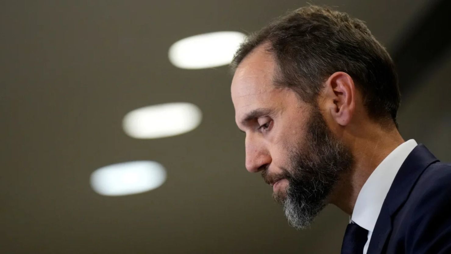 El fiscal especial Jack Smith pronuncia un discurso el 1 de agosto de 2023 en Washington.