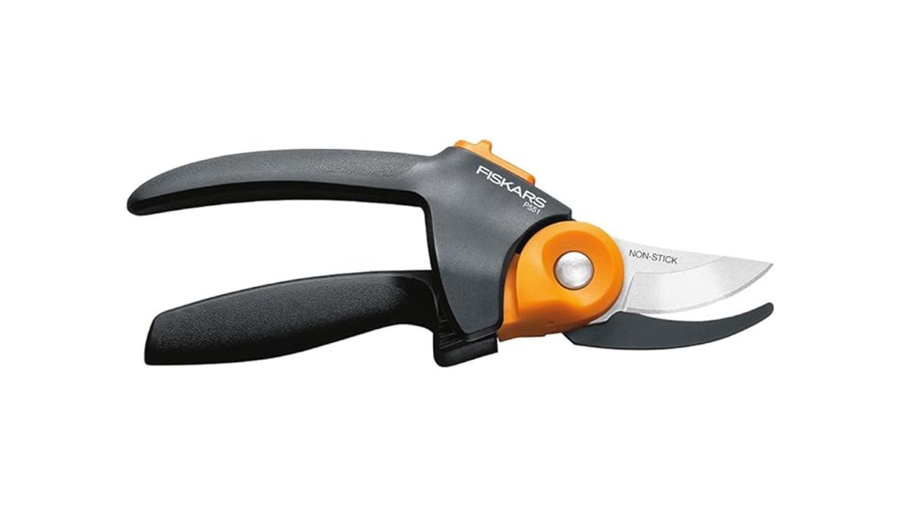 Fiskars PowerGear Ratcheting Bypass Pruners.jpg