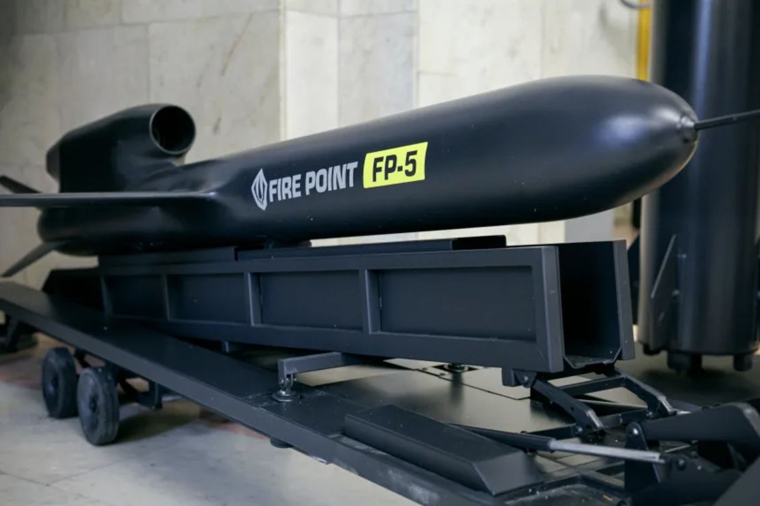 El FP-5 Flamingo, un misil de crucero ucraniano de lanzamiento terrestre desarrollado por la empresa de defensa Fire Point en Kyiv, el 22 de agosto de 2026.