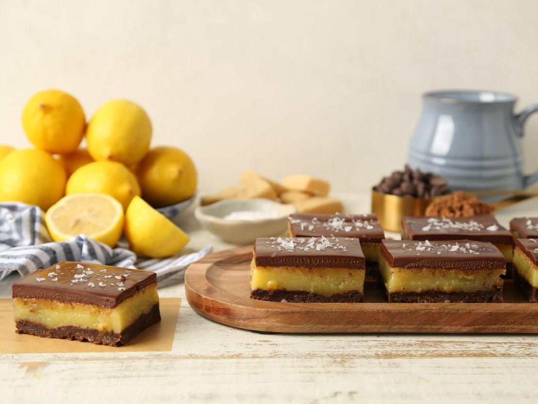 fn_chocolate_lemon_bars_s4x3.jpg