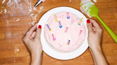 This simple TikTok hack could seriously level up your cake decorating skills.
