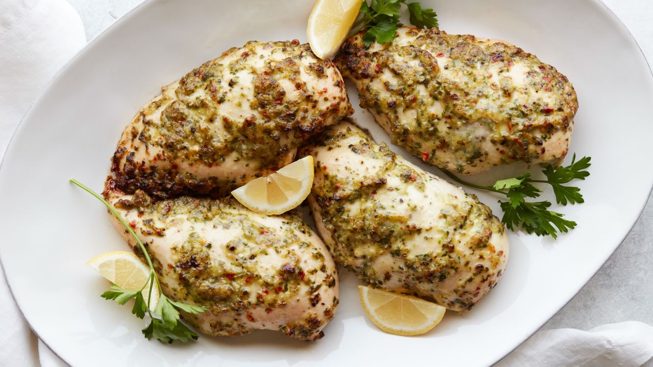 FNK_CHIMICHURRI-CHICKEN-MARINADE-BEAUTY-H_s4x3.jpeg