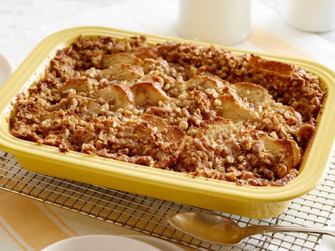 FNK_Easter-French-Toast-Casserole-with-Brown-Sugar-Crumble_s4x3.jpg