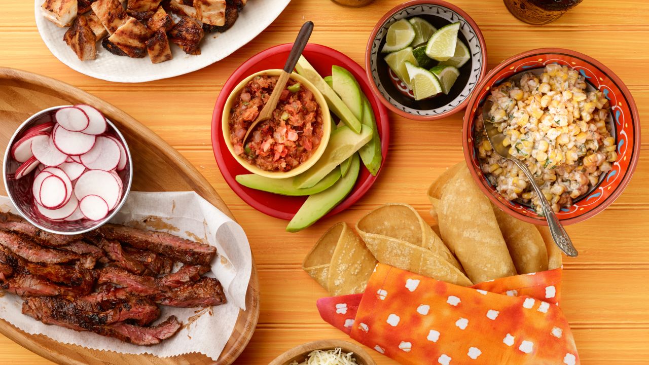 FNK_Sweet-and-Spicy-Chicken-and-Steak-Taco-Bar_s4x3.jpeg