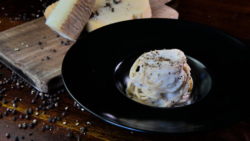 Did 8 Italian physicists make the perfect cacio e pepe? I tested their experiment to find out - CNN