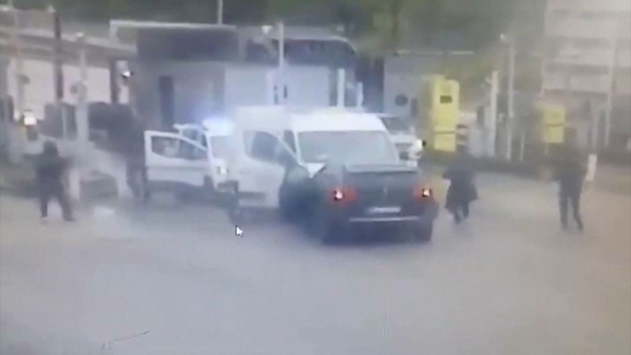 New video shows how gunmen ambushed guards and freed notorious prisoner