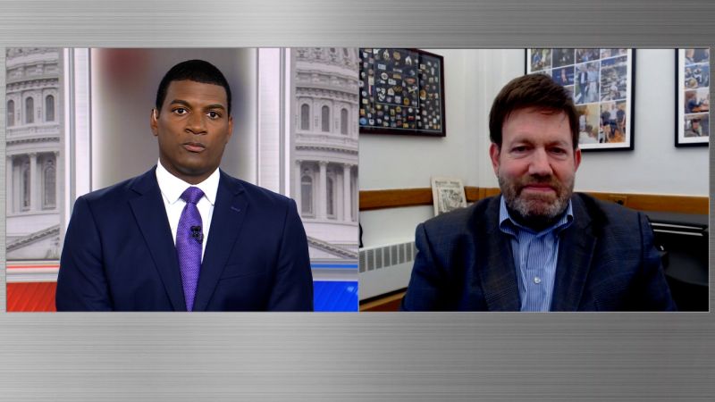 ‘We’re going to have the longest shutdown in American history’: Pollster Frank Luntz shares voter perspective on the closure