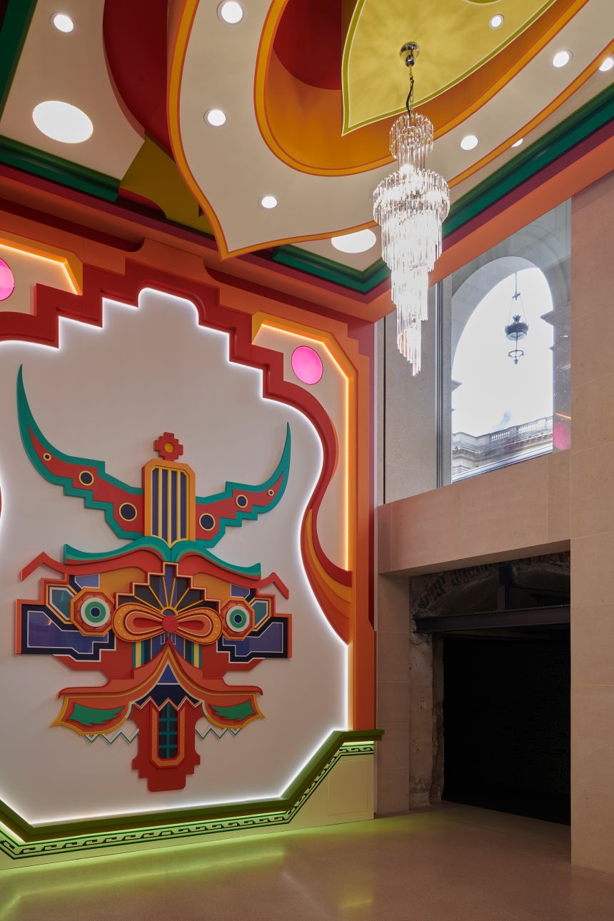 A work by Bolivian architect Freddy Mamani in Fondation Cartier.