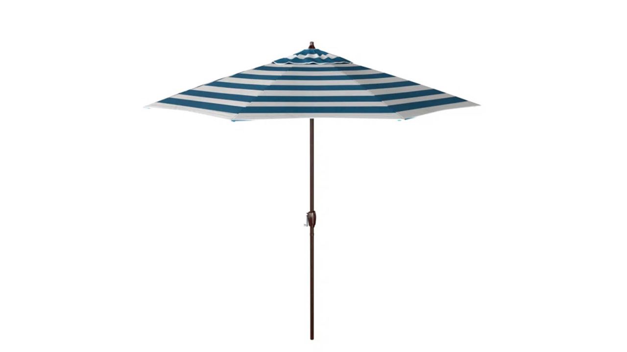 freeport-park-outdoor-umbrella-cnnu.jpg