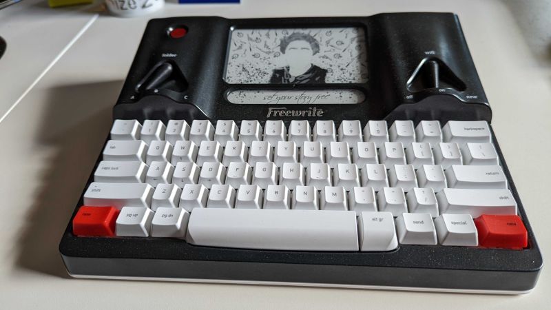 Freewrite smart typewriter review 2022 | CNN Underscored