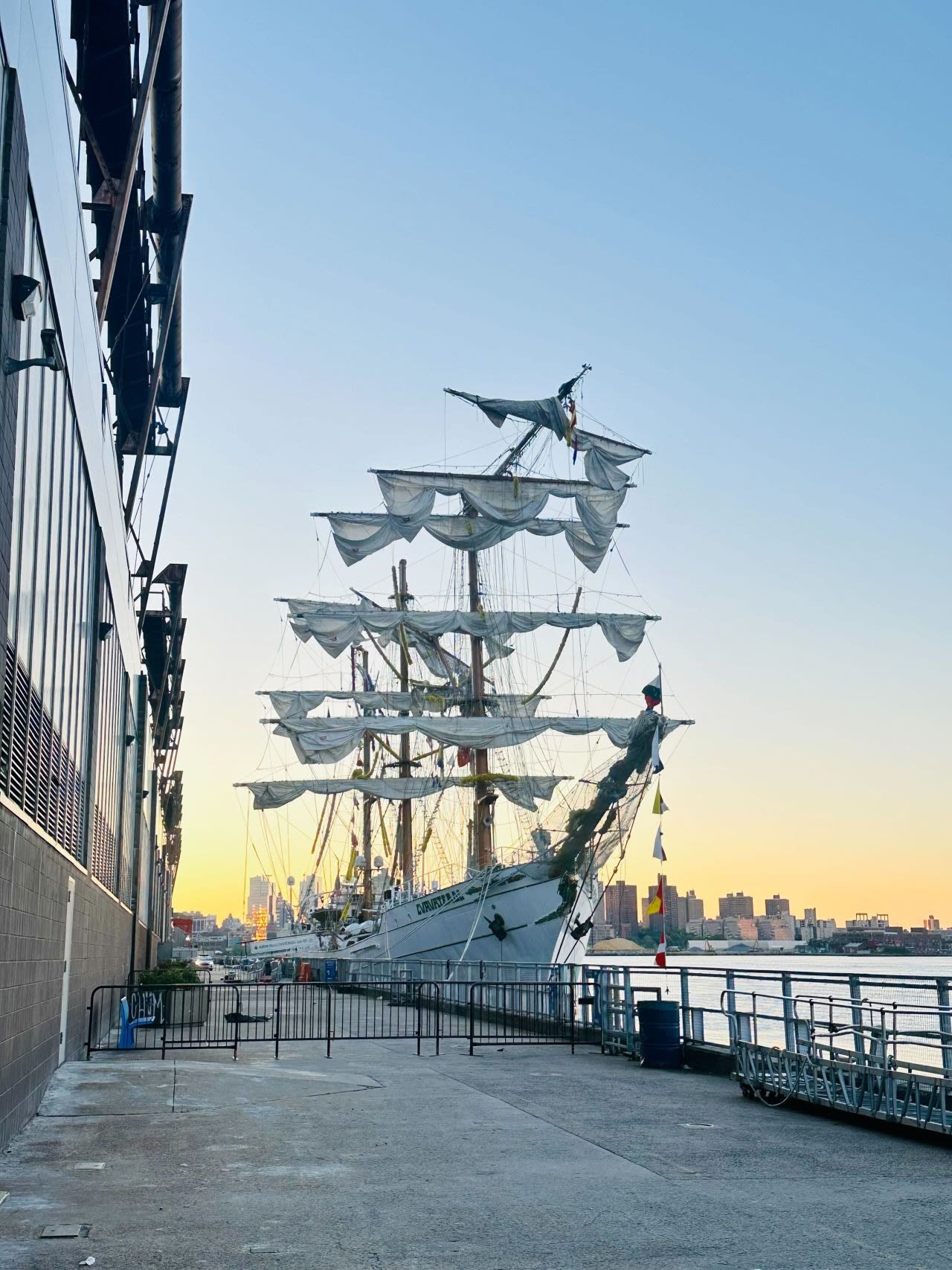 El Cuauhtémoc estará atracado en el Museo del Puerto de Nueva York.