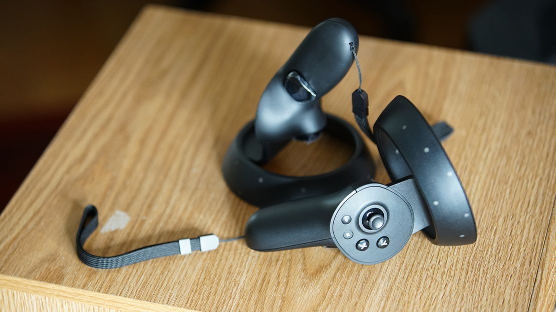 HP Reverb G2 Review: Great Headset, Bad Controllers