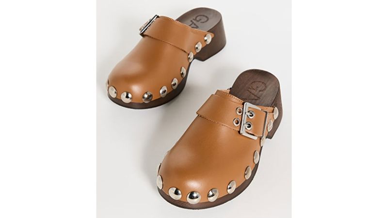 Popular clog hot sale brands