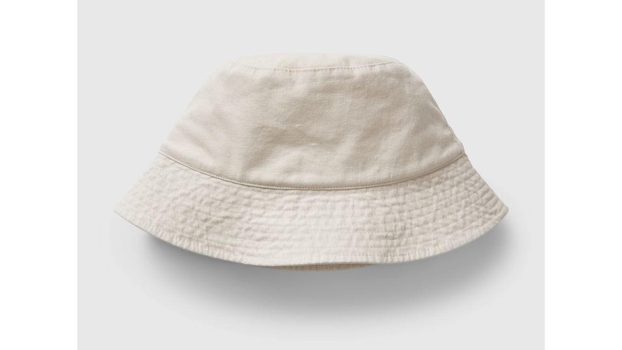 White linen bucket hat from Gap