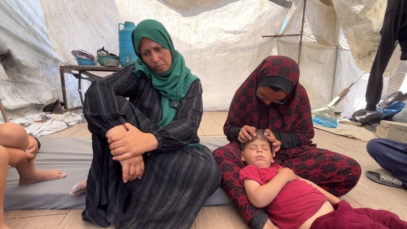 ‘We don’t want you to die’: Palestinian mom’s children fear for her life as she sets out to get food