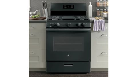 30-Inch 5 Cu. Ft. GE Freestanding Gas Cooktop with Griddle.
