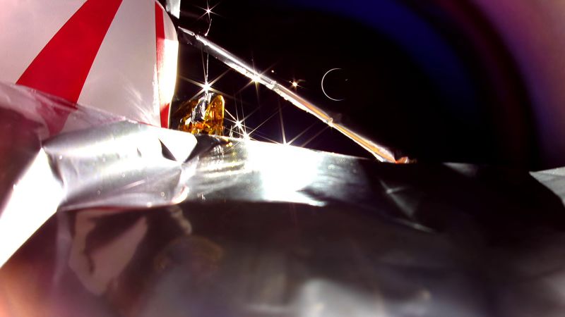 Мисията на лунния спускаем апарат Peregrine завършва с огнено повторно влизане над Тихия океан