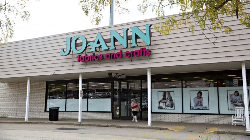Read more about the article Fabrics retailer Joann files for bankruptcy – CNN
