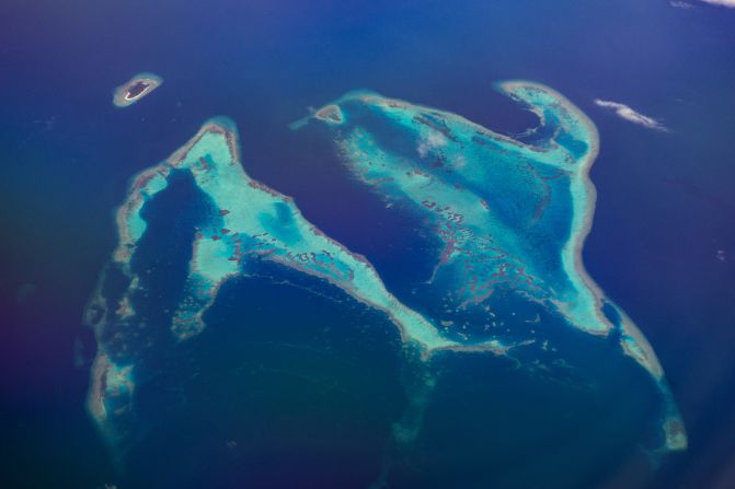 Apo Reef, Philippines: One of the world’s largest connected coral reefs ...