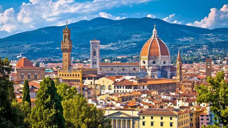 Italian city Florence bans key boxes and tour guide loudspeakers to tackle overtourism | CNN