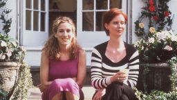 1998 Sarah Jessica Parker and Cynthia Nixon star in Sex in the City.