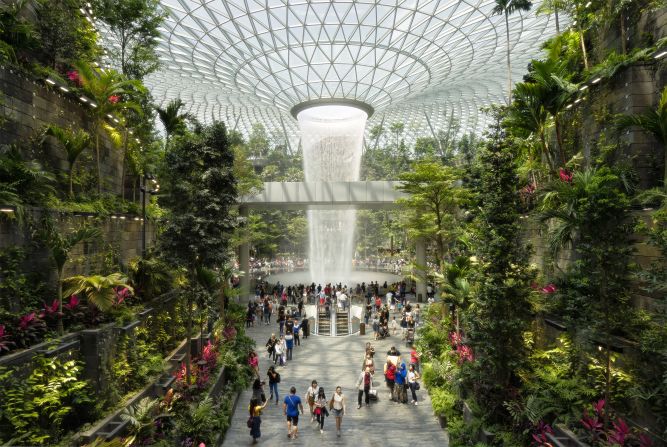 <strong>1. Changi Airport: </strong>Singapore's much-admired megahub was named the best airport in the world for food and drink by Food & Wine in their 2024 <a href="index.php?page=&url=https%3A%2F%2Fwww.foodandwine.com%2Fglobal-tastemakers-7496846" target="_blank">Global Tastemakers</a> roundup of culinary experiences.