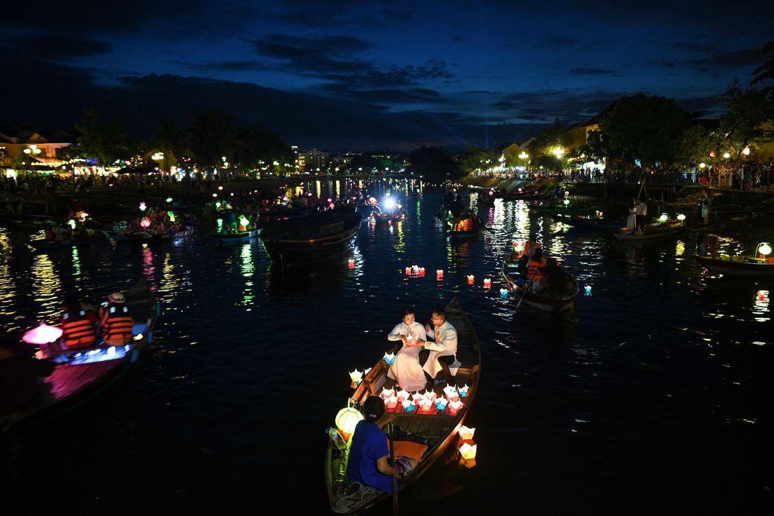 MidAutumn Festival 2024 Mooncakes, lanterns and so much more CNN