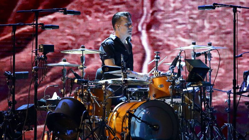 U2 drummer Larry Mullen Jr. has condition that makes counting bars ‘like climbing Everest’