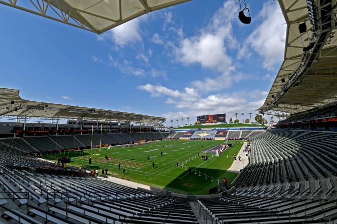 El estadio Dignity Health Sports Park en Carson California es la sede del L.A. Galaxy de Los Ángeles de la MLS. Ha sido sede de la Copa Oro en 5 ocasiones (2005, 2007, 2009, 2011, 2015).