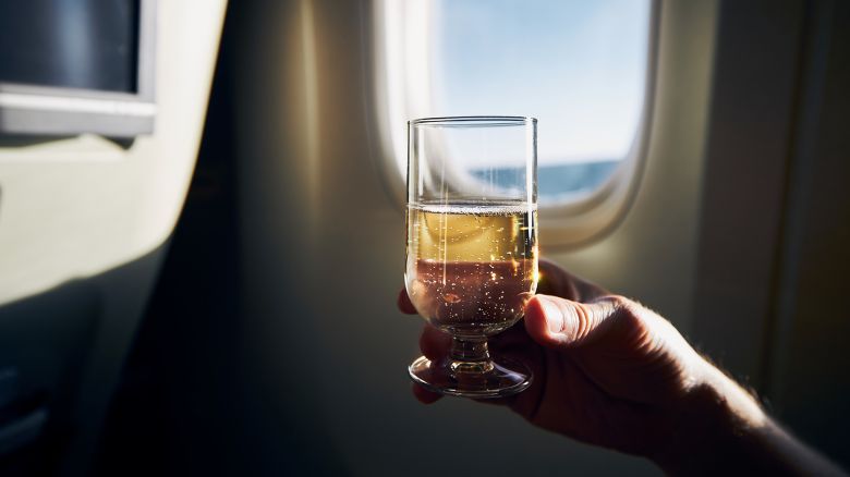 Sleep on a plane is worse in quality and quantity after drinking alcohol, experts said.