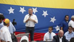 Juan Pablo Guanipa durante la sesión de la Asamblea Nacional en la Plaza Alfredo Sadel el 10 de marzo de 2020 en Caracas, Venezuela.