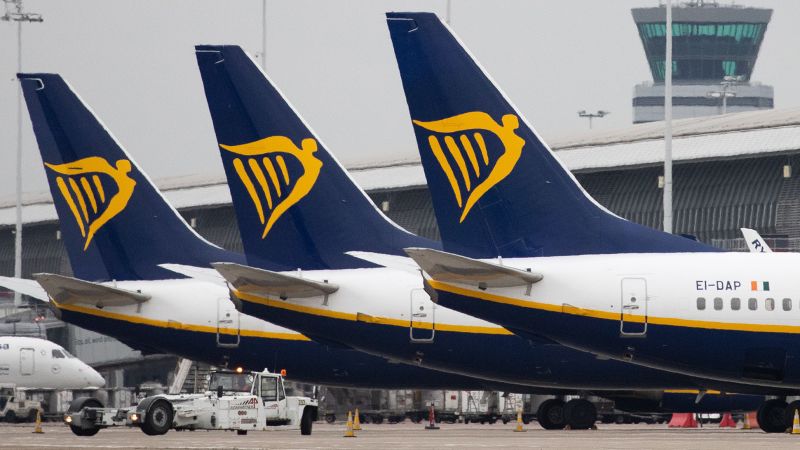 Ryanair може да бъде принудена да намали полетите и да