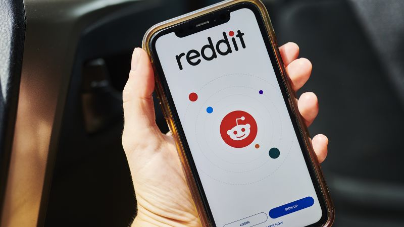 Reddit една от първоначалните компании за социални медии  най накрая прави своя