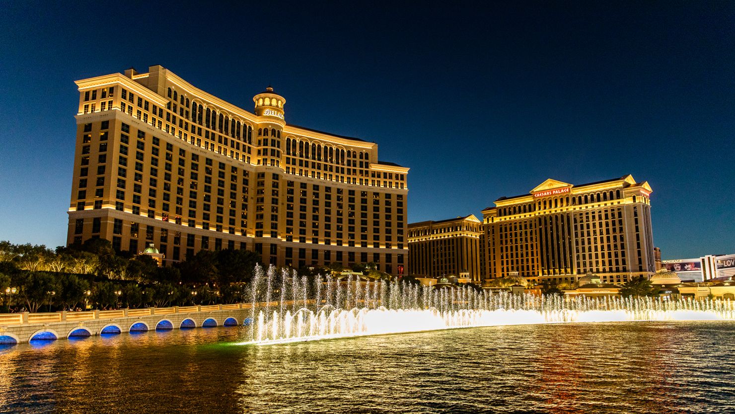 A tentative labor deal has averted a potential Friday strike at the Bellagio Hotel and Casino and seven other casinos operated on the Las Vegas Strip by MGM Resorts International.