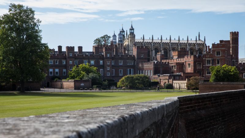 Read more about the article If you want your child to go to Eton, you will have to expect additional costs of USD 13,000 per year.