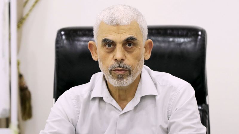 Hamas leader sends messages from hiding after nearly a year of silence