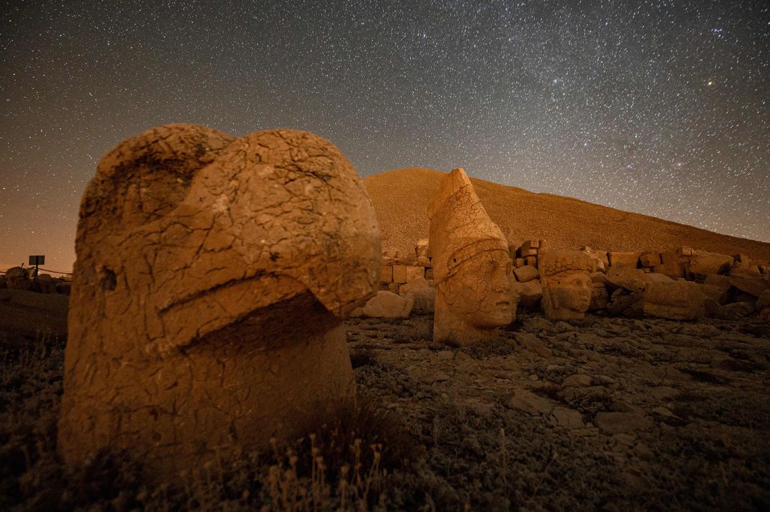 The giant eagle head represents the power of heaven.