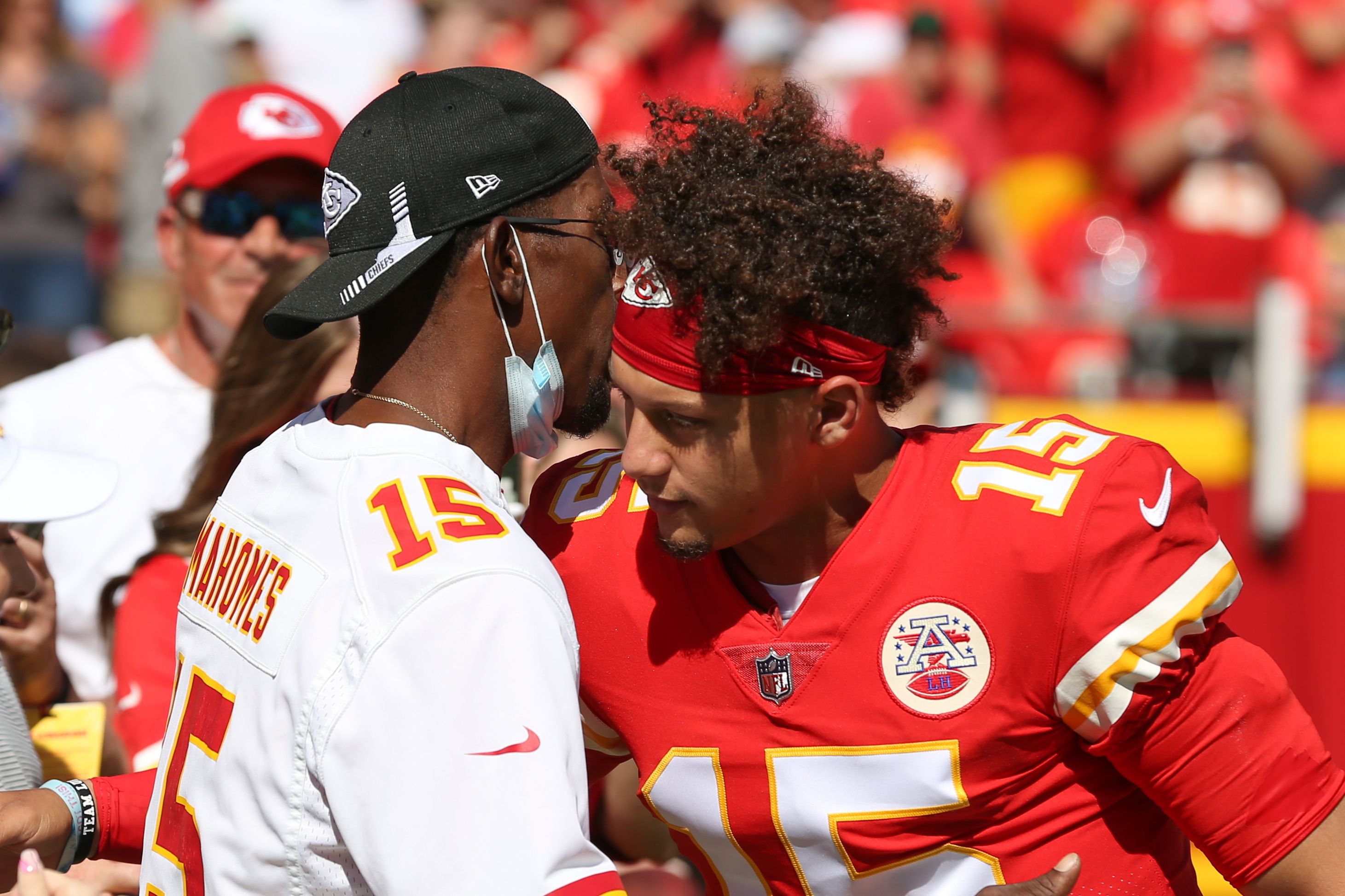 Patrick Mahomes Sr. talks to CNN about Chiefs star's 'natural dad bod' and  his generational talent | CNN