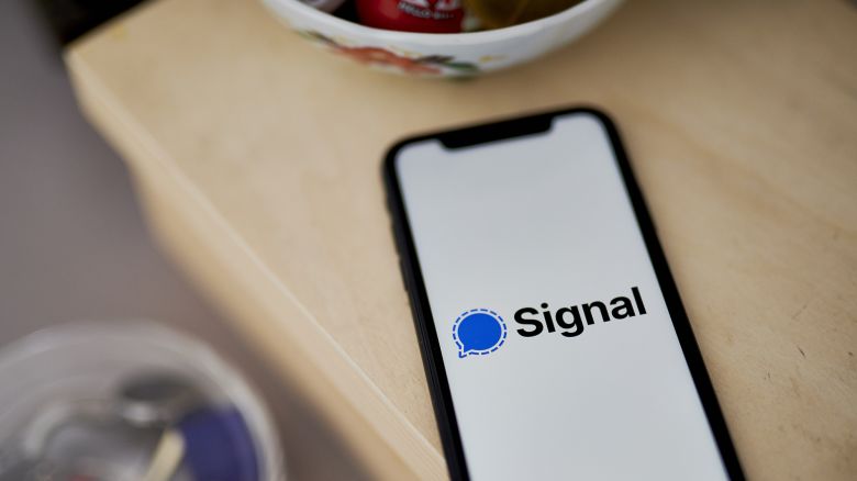 The Signal logo on October 5, 2021.