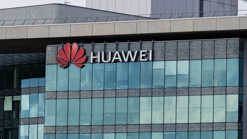 Офисите на Huawei във Франция бяха нападнати от финансови прокурори