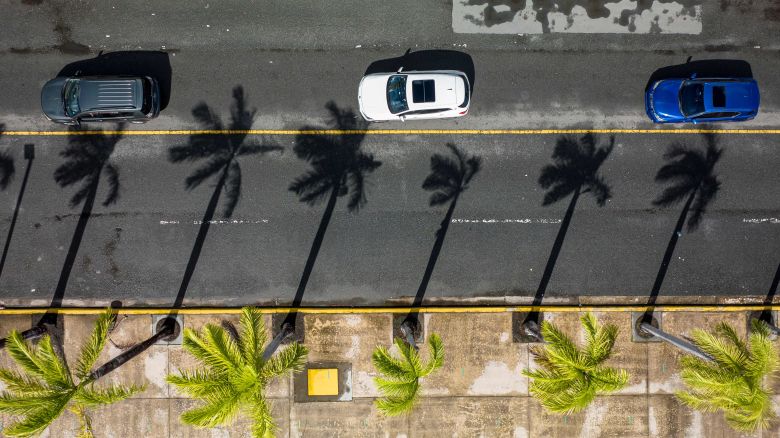 Conductores en San Juan, Puerto Rico, el 18 de diciembre de 2021.
