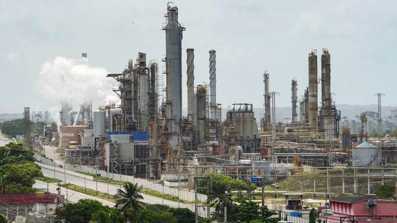 ОПЕК може скоро да загуби властта си върху световните цени на петрола, казва МАЕ