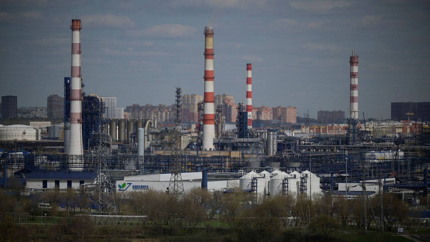 A view shows the Russian oil producer Gazprom Neft's Moscow oil refinery on the south-eastern outskirts of Moscow on April 28, 2022.