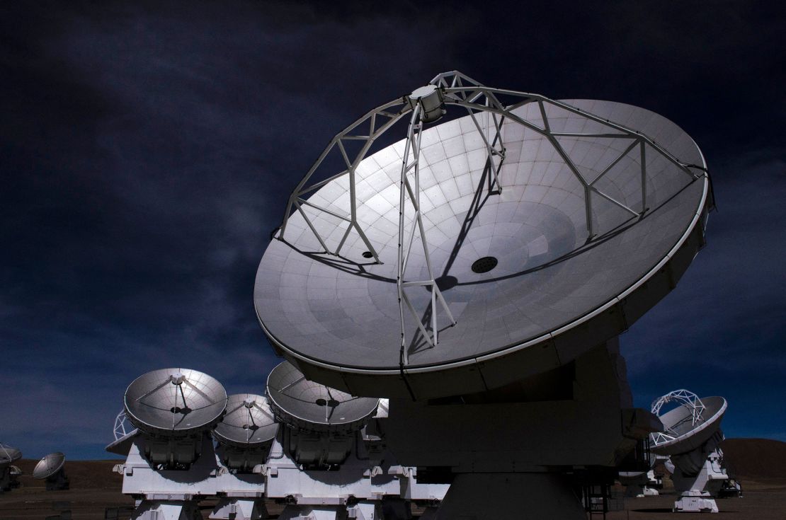 El proyecto Atacama Large Millimeter/submillimeter Array (ALMA) en el norte de Chile. (Alberto Pena/AFP/Getty Images)