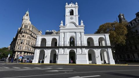 View of the Cabildo of Buenos Aires on May 20, 2022. - The Cabildo of Buenos Aires, that was used as seat of the town council during the colonial era is now a museum, was built between 1725 and 1752. It witnessed the May Revolution in 1810, Argentina's independence process. It was rebuilt in 1940 by the Argentine architect Mario Buschiazzo in the same place where the 18th century town hall was located, respecting its shape. (Photo by Luis ROBAYO / AFP) (Photo by LUIS ROBAYO/AFP via Getty Images)