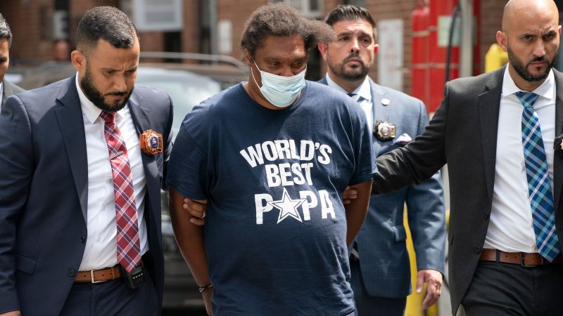 Man sentenced to 25 years to life for stabbing 3 homeless men in Manhattan