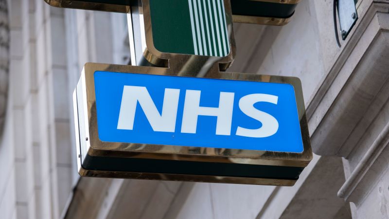 Националната здравна служба на Англия NHS спря да предписва пубертетни