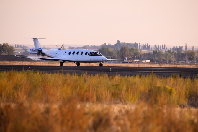 Washington State-based Eviation Aircraft is behind the world's first all-electric commuter airplane, Alice. In September 2022, it carried out its first flight, which lasted 8 minutes.