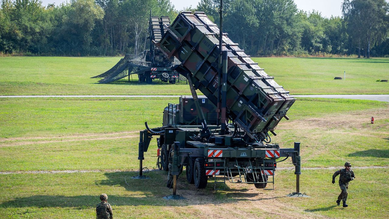 FILED - 27 August 2019, Mecklenburg-Western Pomerania, Cammin: Soldiers of the German Air Force's Air Defense Missile Group 21 practice setting up an air defense position. For this purpose, several mobile launchers (launching stations) are set up, which can carry up to four Patriot missiles. Ukrainian soldiers have arrived in Germany for training on the Patriot air defense missile system. The group had already landed on Tuesday and was scheduled to begin training this Thursday, security sources in Berlin told Deutsche Presse-Agentur. In total, the group consists of about 70 Ukrainians. Photo: Jens Büttner/dpa-Zentralbild/dpa (Photo by Jens Büttner/picture alliance via Getty Images)