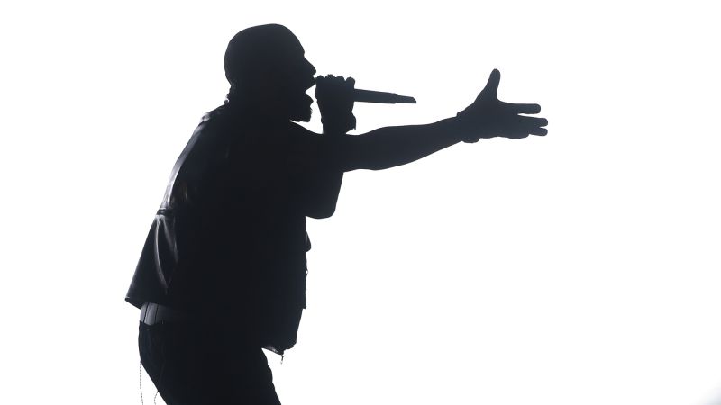 Perusahaan kecerdasan buatan di balik lagu palsu Drake “BBL Drizzy” sedang digugat.